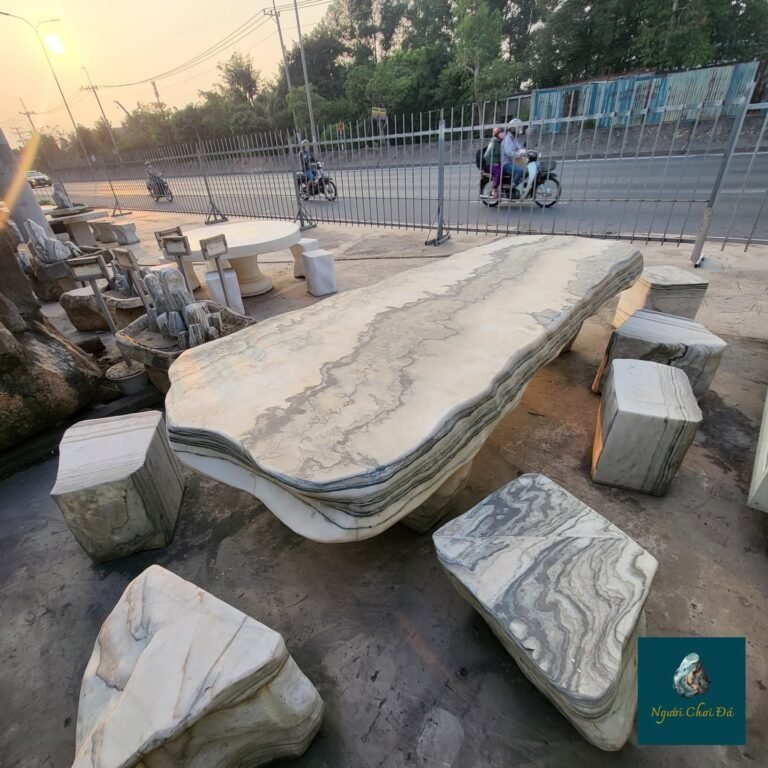 Instagram post from nguoichoidacaocap. This post is in position 22.