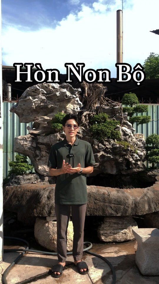 Instagram post from nguoichoidacaocap. This post is in position 10.