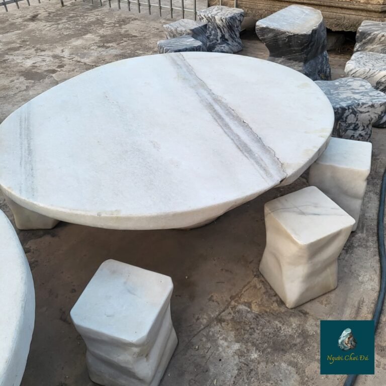 Instagram post from nguoichoidacaocap. This post is in position 23.