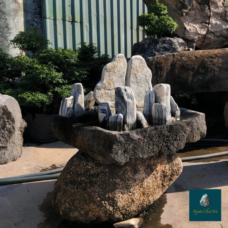 Instagram post from nguoichoidacaocap. This post is in position 8.