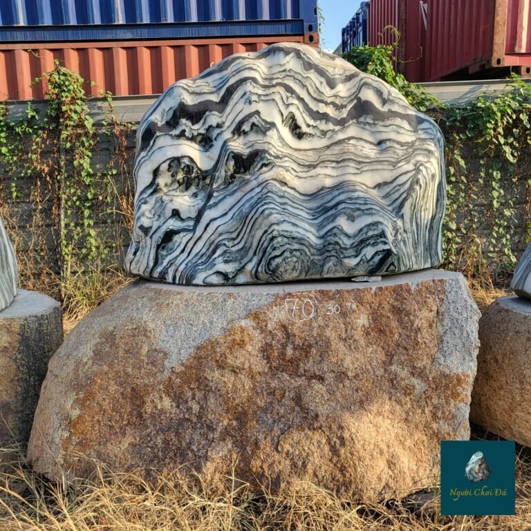 Instagram post from nguoichoidacaocap. This post is in position 43.