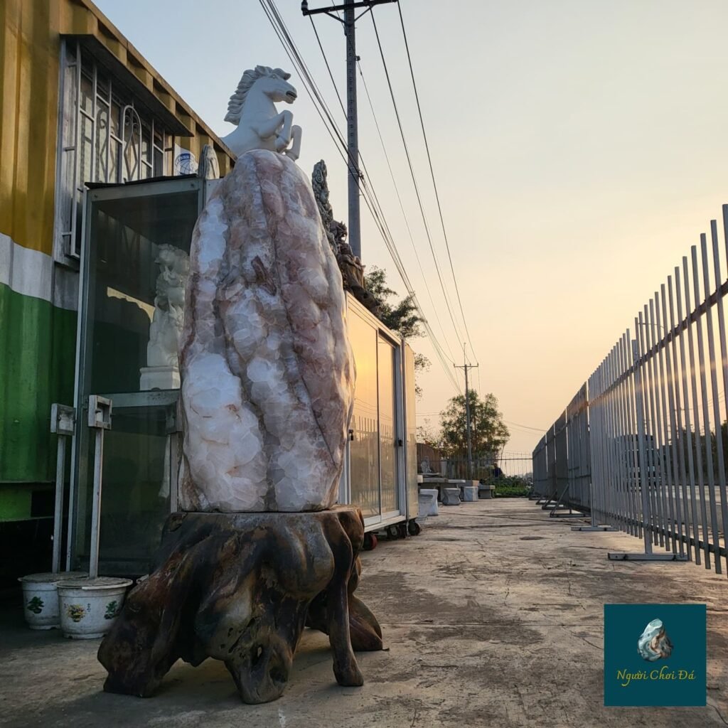 Instagram post from nguoichoidacaocap. This post is in position 1.