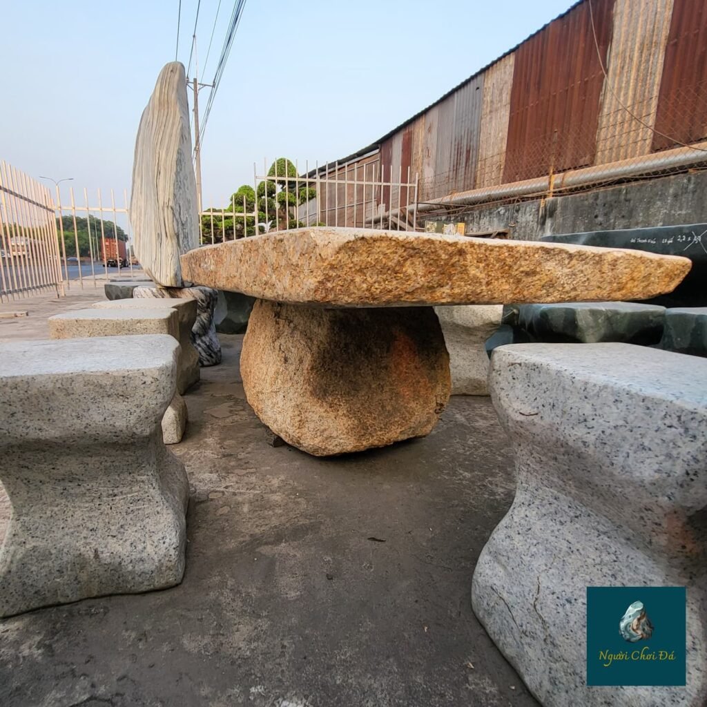 Instagram post from nguoichoidacaocap. This post is in position 1.