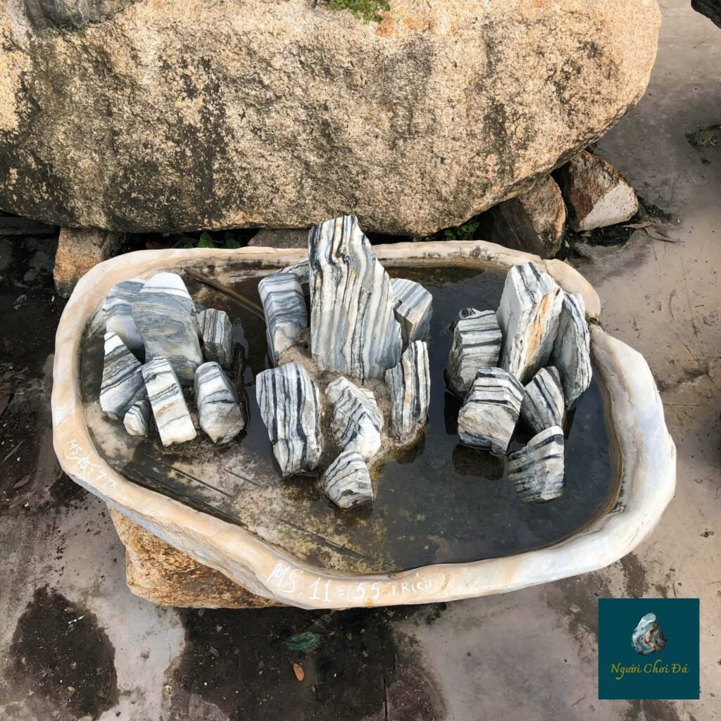 Instagram post from nguoichoidacaocap. This post is in position 3.