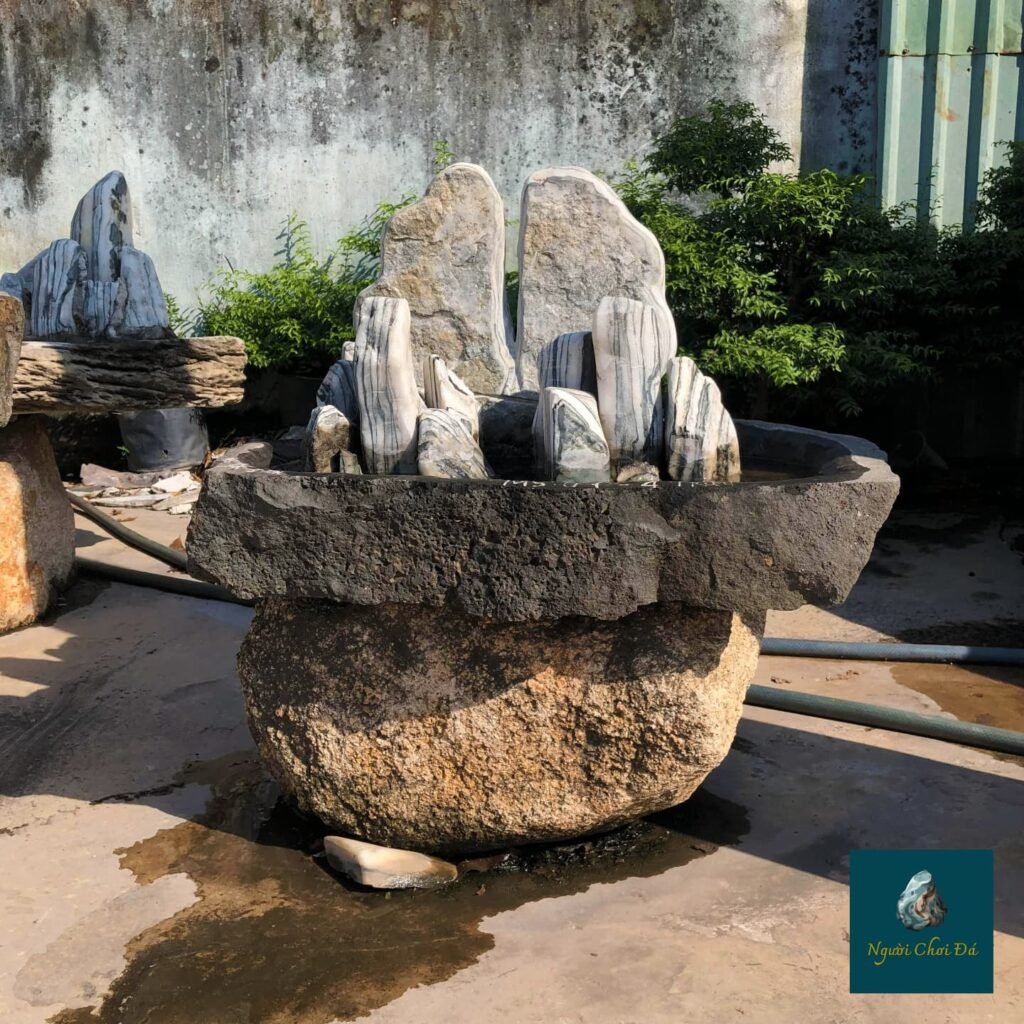 Instagram post from nguoichoidacaocap. This post is in position 2.