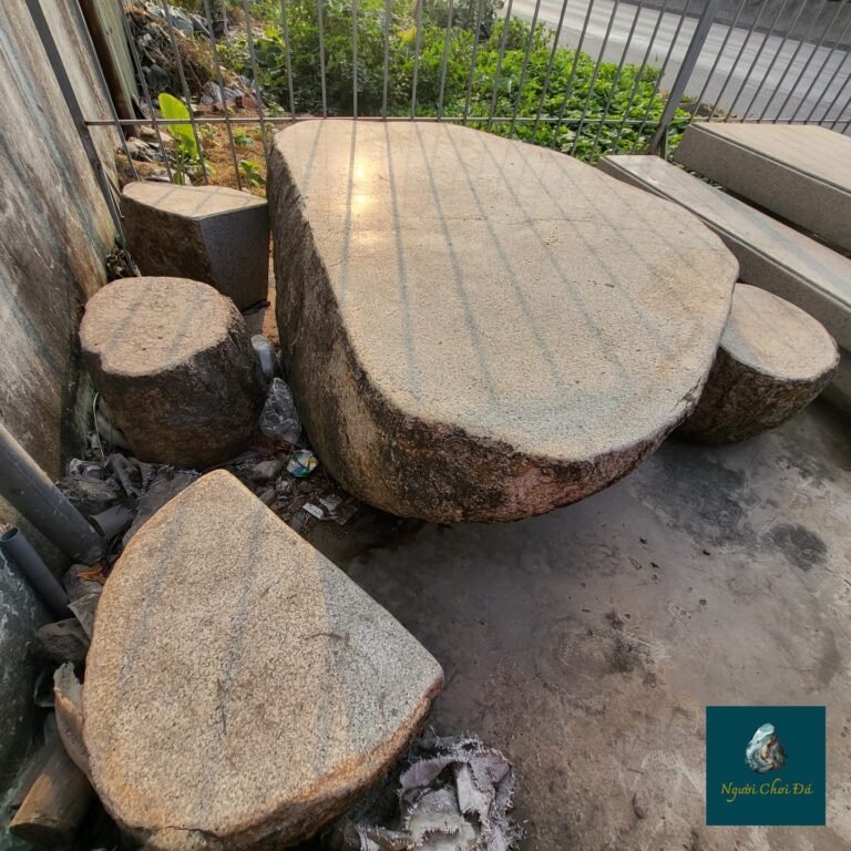 Instagram post from nguoichoidacaocap. This post is in position 34.