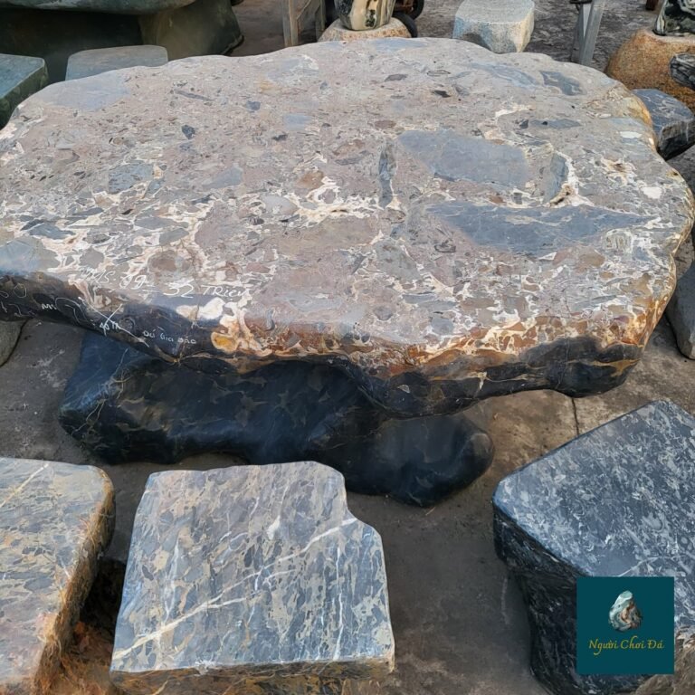 Instagram post from nguoichoidacaocap. This post is in position 14.