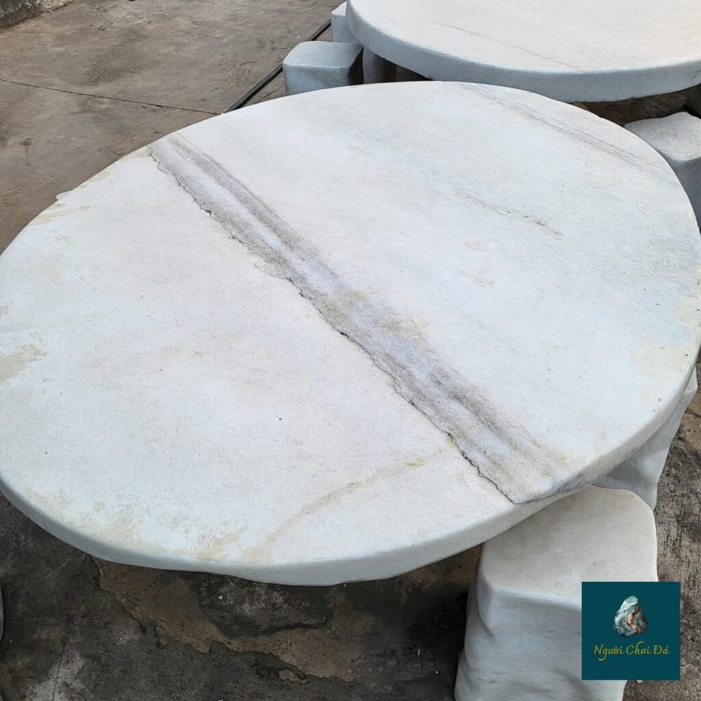 Instagram post from nguoichoidacaocap. This post is in position 3.